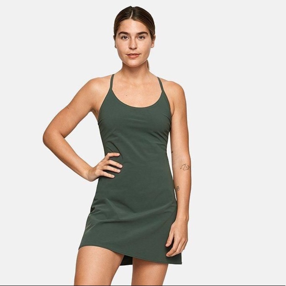 OUTDOOR VOICES EVERGREEN EXERCISE DRESS!!